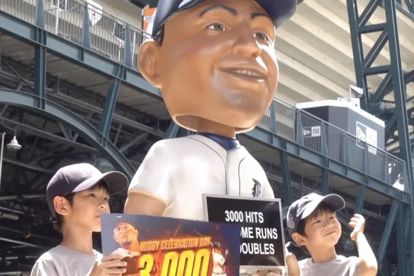 Miggy Bobblehead with fans