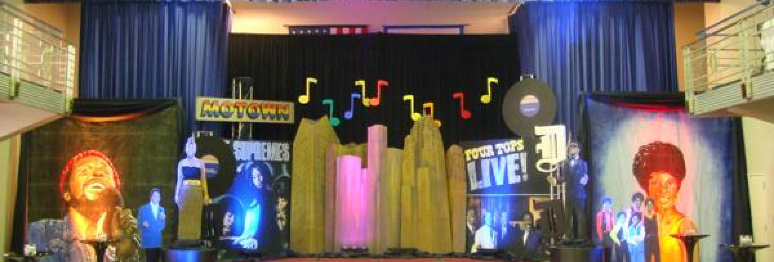 motown-stage-and-decor